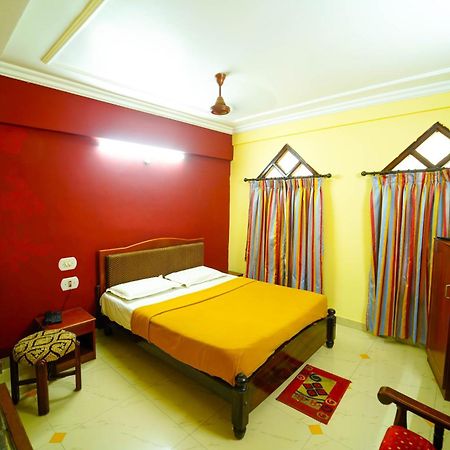 Amogha Residency Hotel Мисор Екстериор снимка