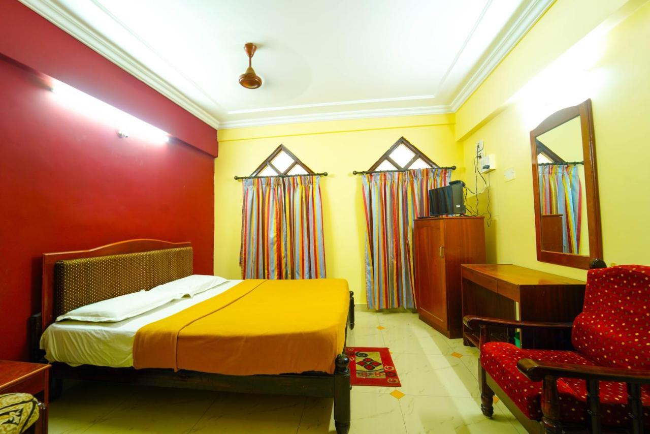 Amogha Residency Hotel Мисор Екстериор снимка
