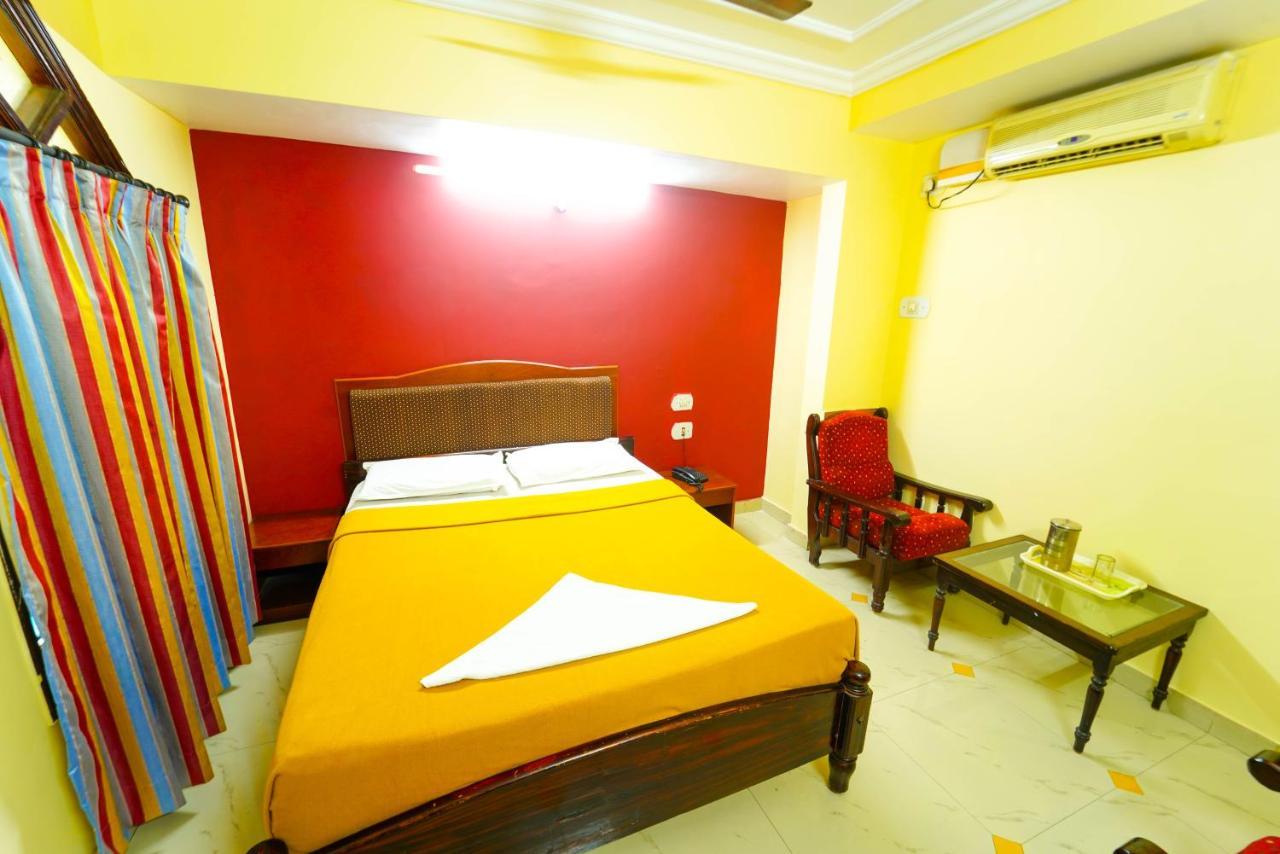Amogha Residency Hotel Мисор Екстериор снимка
