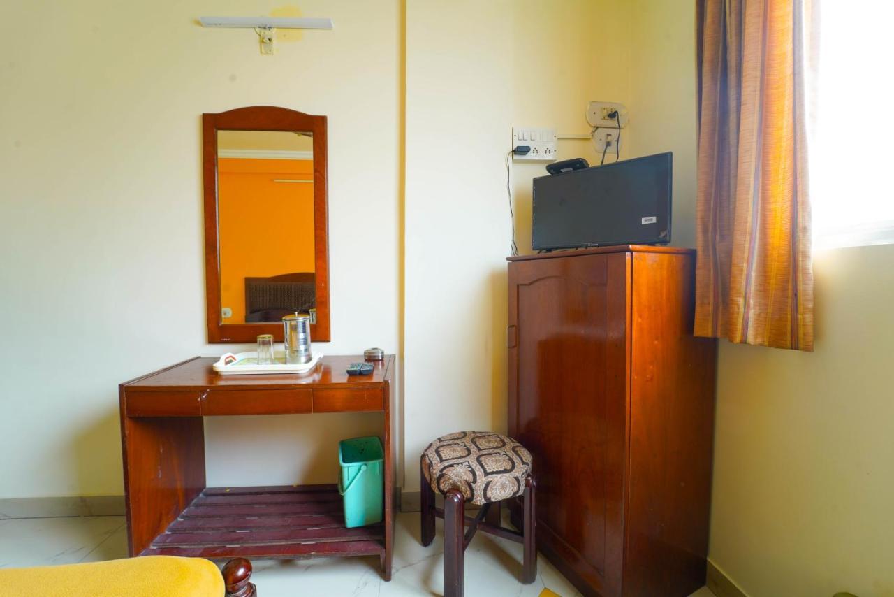 Amogha Residency Hotel Мисор Екстериор снимка